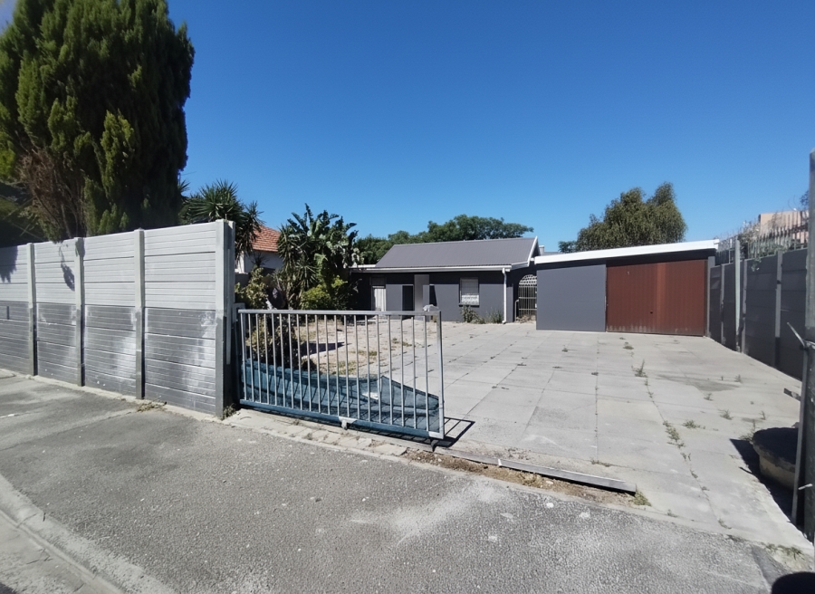 3 Bedroom Property for Sale in Glenlilly Western Cape